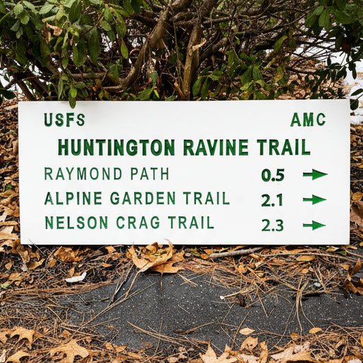 Huntington Ravine Trail Carved Sign